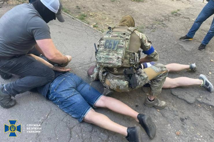 На Одещині СБУ заблокувала канал нелегальної міграції чоловіків призовного віку через державний кордон до ЄС